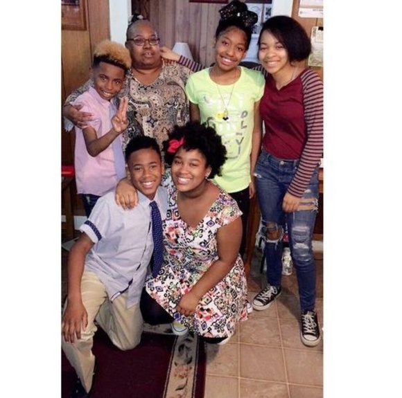 Meet your Posher, Glenda - Picture 1 of 1